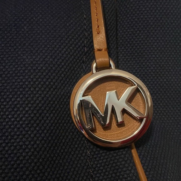 MICHAEL KORS Marina💙Navy Blue💙Large Canvas Tote with Rope Straps/Like New - Picture 4 of 13